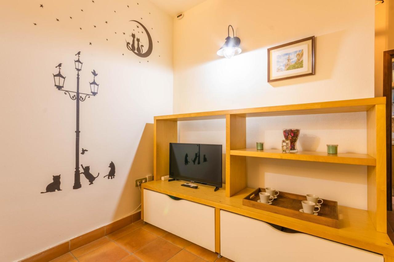 Macarena Muralla Encantada Apartment Seville Ngoại thất bức ảnh