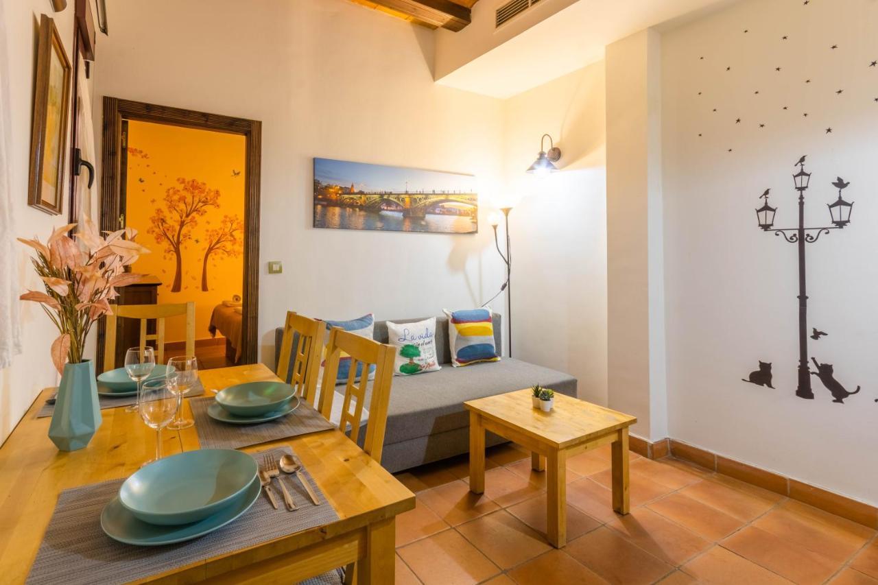 Macarena Muralla Encantada Apartment Seville Ngoại thất bức ảnh
