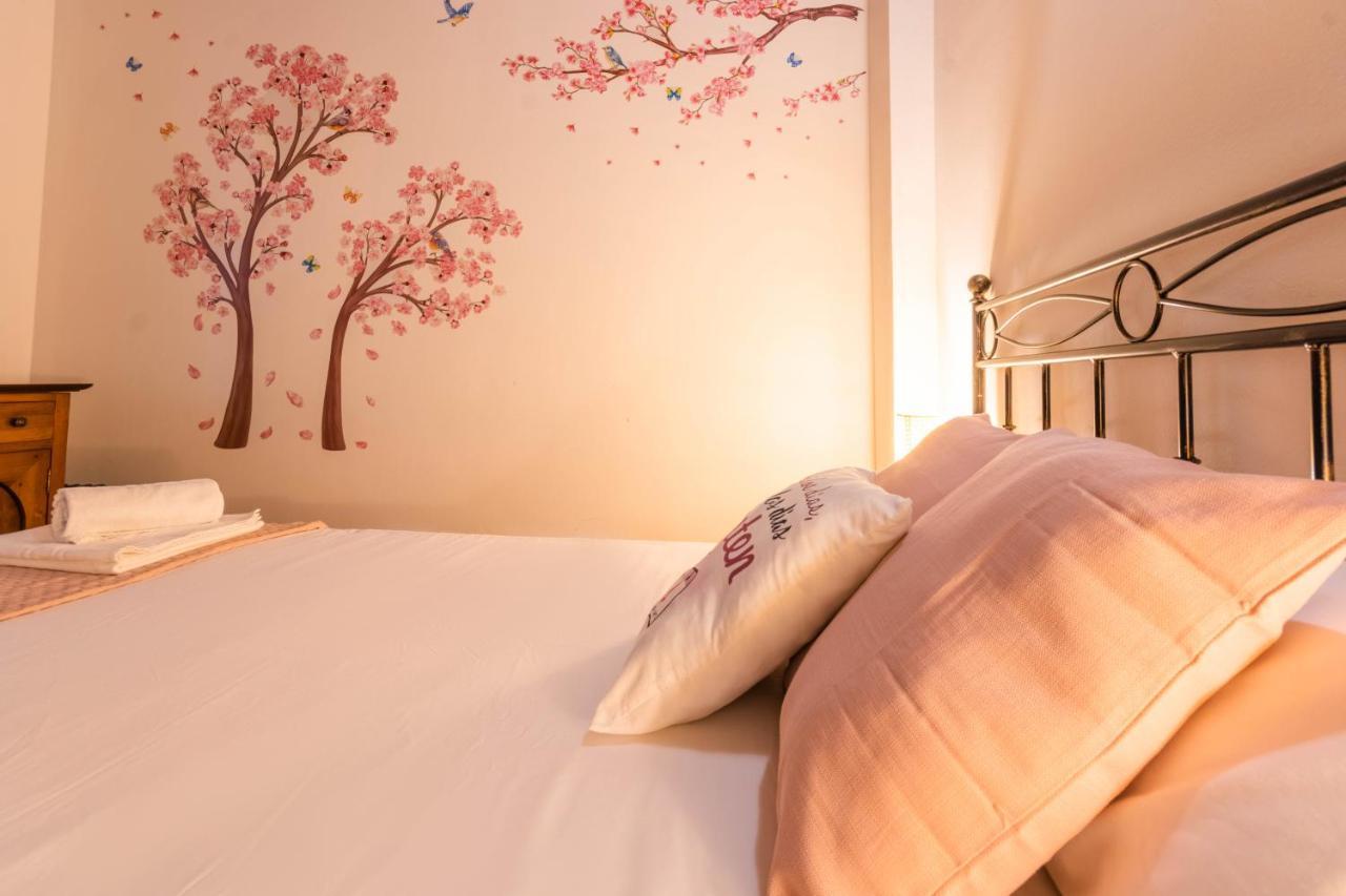 Macarena Muralla Encantada Apartment Seville Ngoại thất bức ảnh