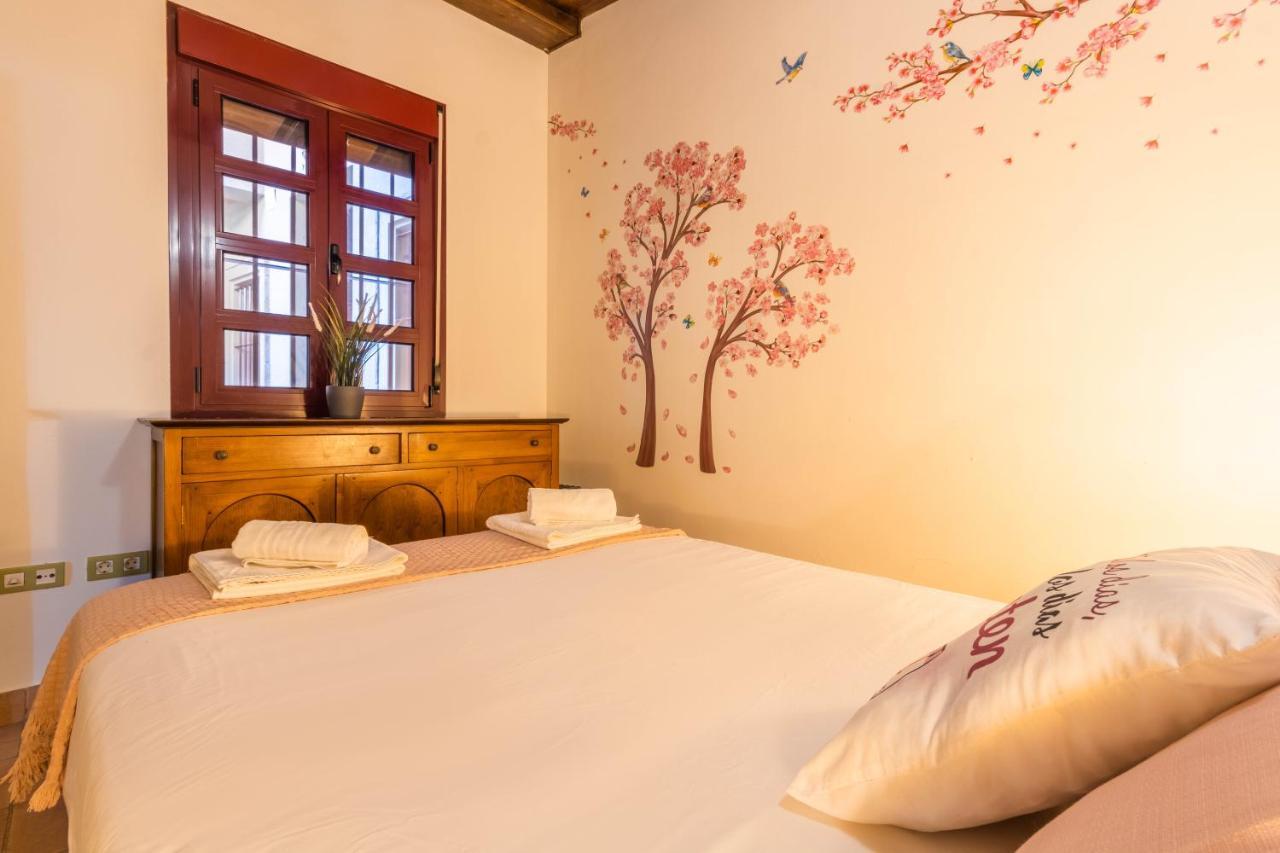 Macarena Muralla Encantada Apartment Seville Ngoại thất bức ảnh