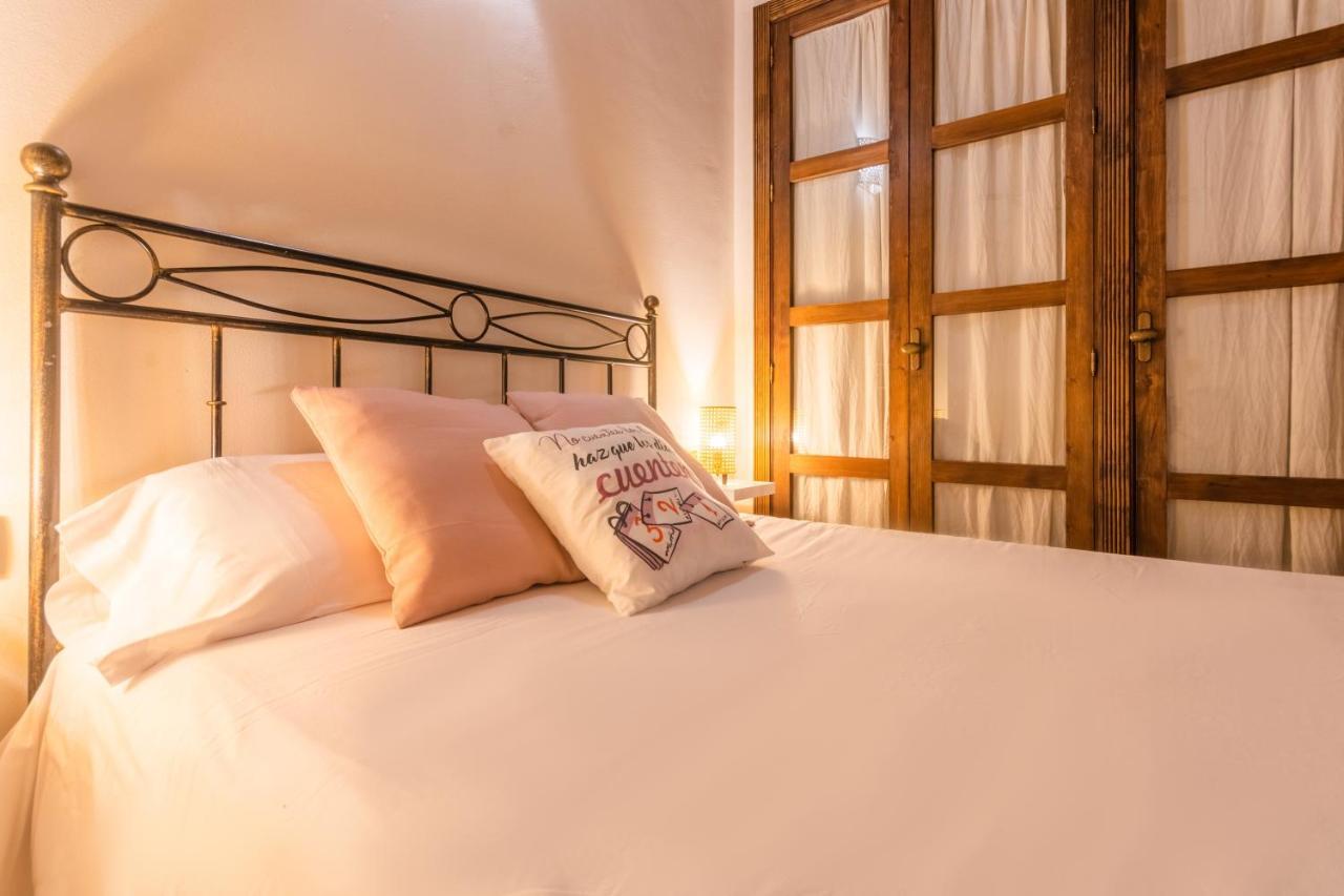 Macarena Muralla Encantada Apartment Seville Ngoại thất bức ảnh